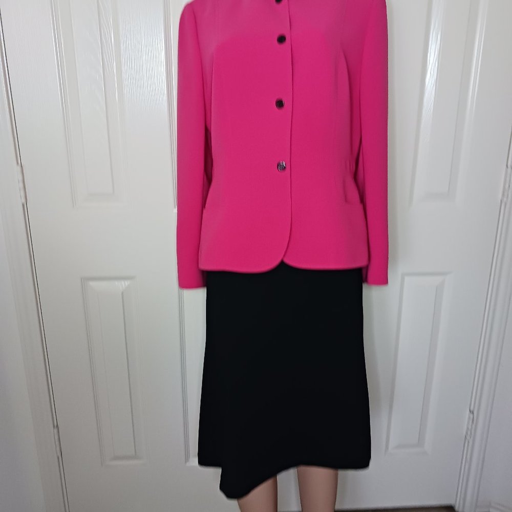 Tahari Skirt Suit Size 14